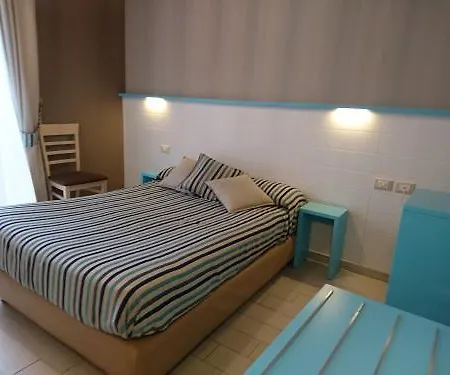 Hotel La 2*