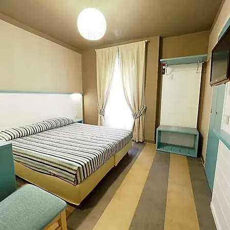 Hotel La 2*