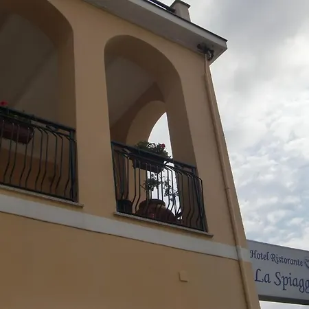La Hotel